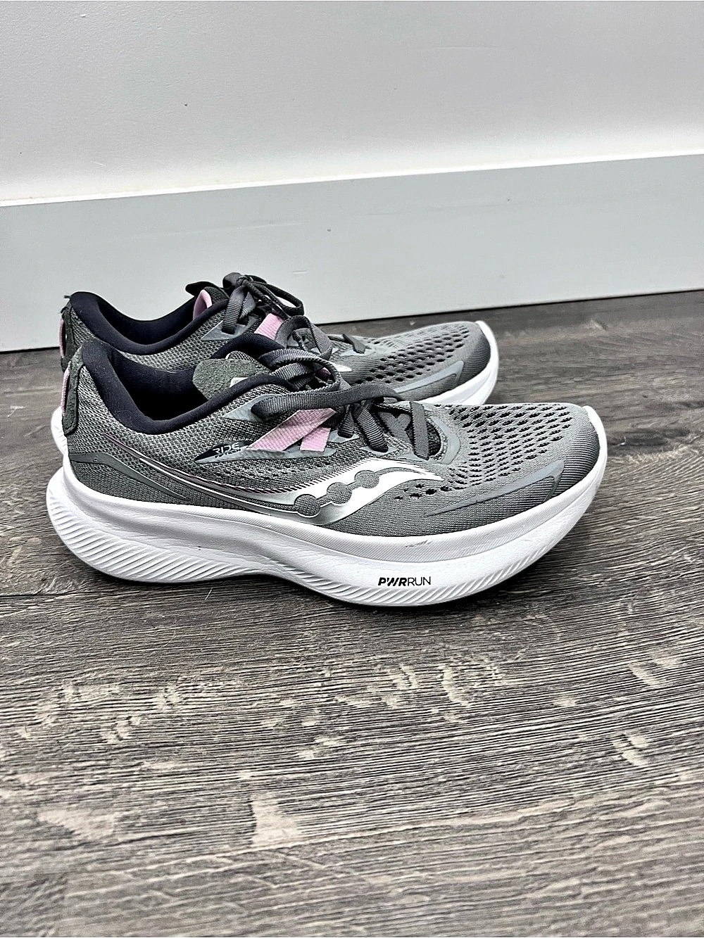Saucony Ride 15 Women's 5.5 Grey Pink PWRRUN Running Shoes Sneakers